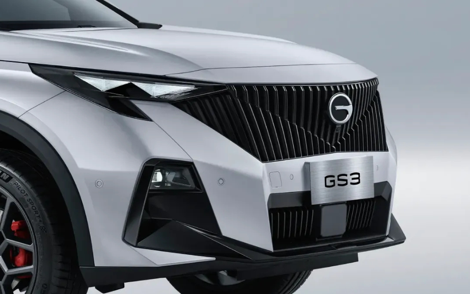 Atitude em forma de design. Intensidade em forma de performance.